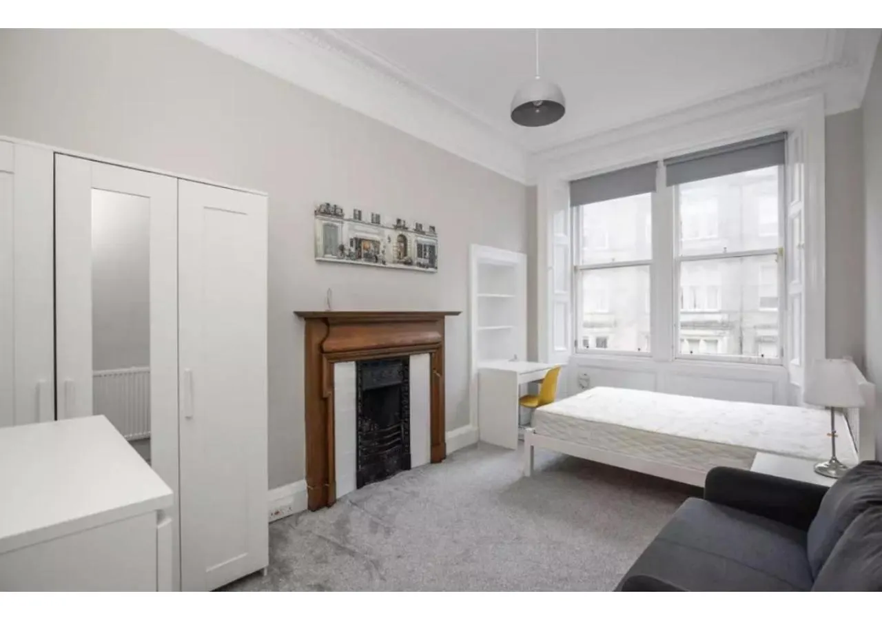 Spacious 3-Bedroom Flat In Charming Bruntsfield Edimburgo
